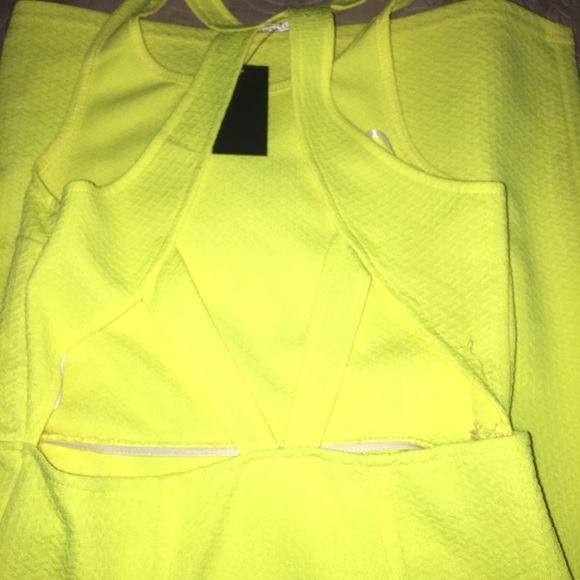 Dress - Picture 4 of 5